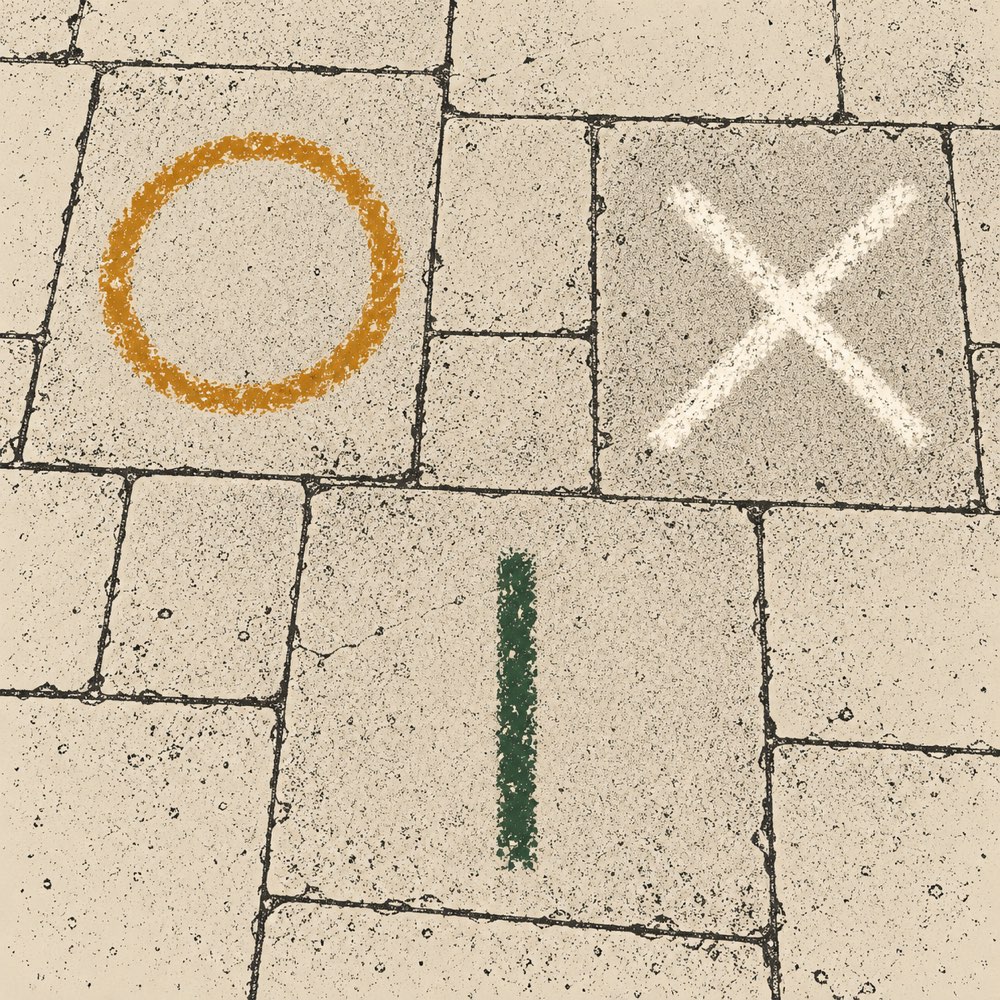 A circle, a line and a crossing drawn in chalk on stone.